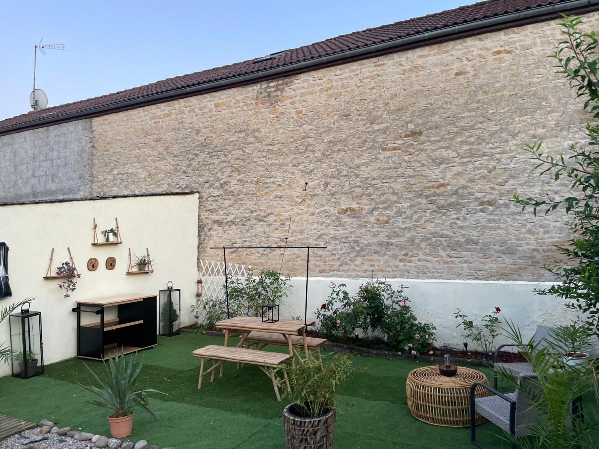 Le Chaumontais Ecolo Et Sa Terrasse Privee Apartment Chaumont  Exterior foto